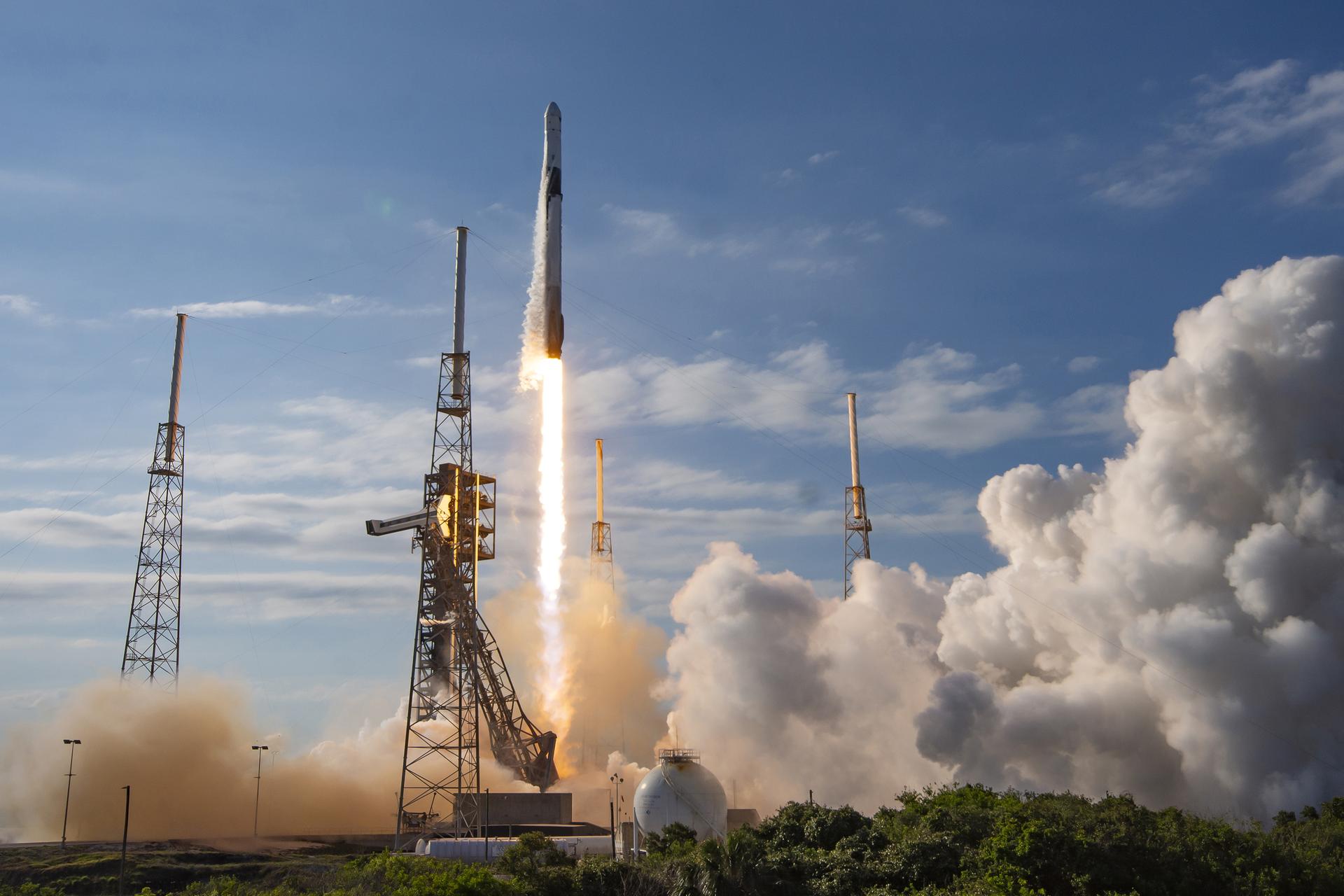 SpaceX Dragon Counts Down to Launch for Station Resupply Mission